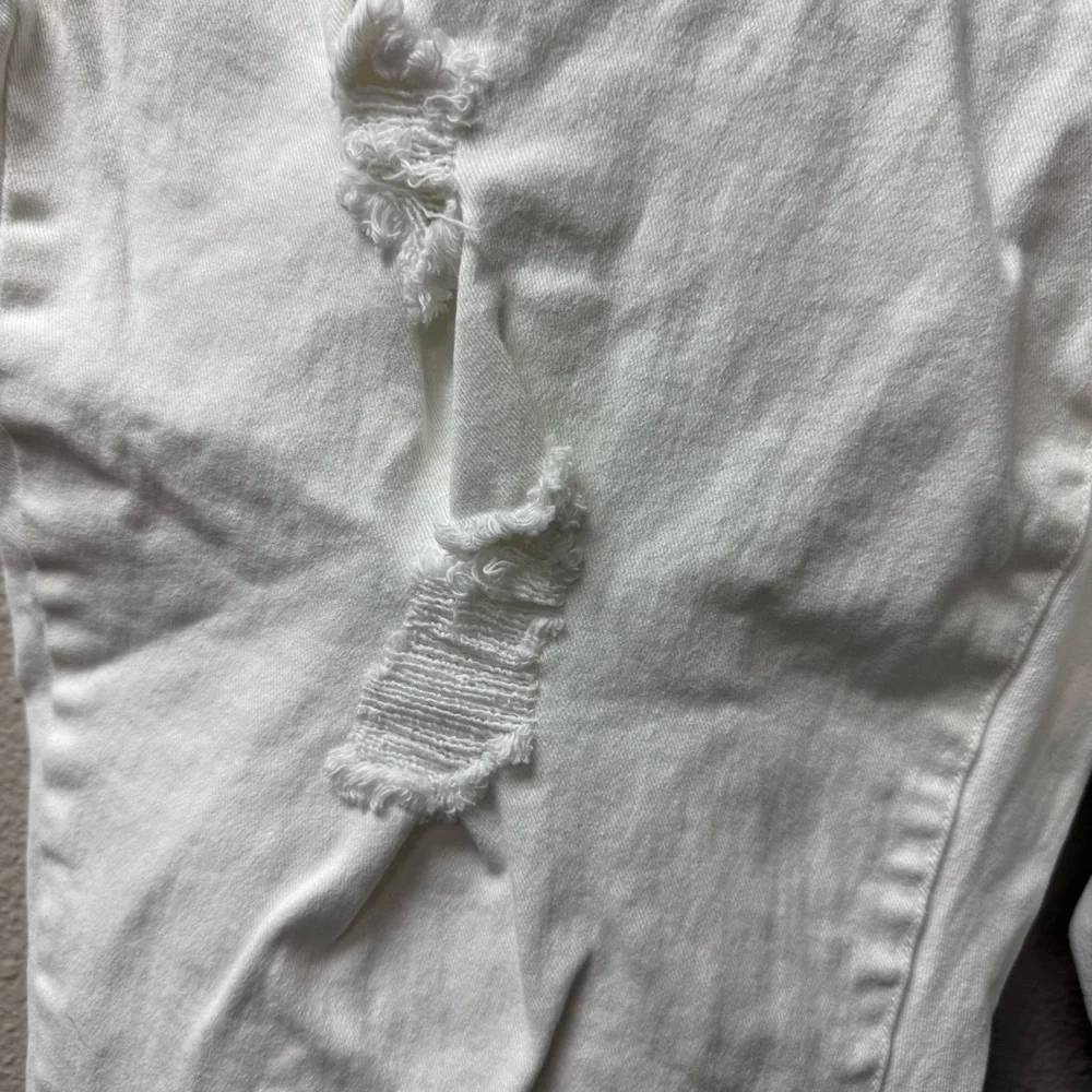 Terra & Sky Plus 20W White Distressed Capri Jeans Rolled Hem Summer Casual - Picture 2 of 7